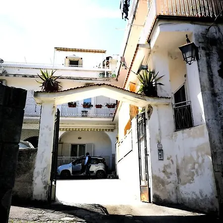 Donna Rosa Cava deʼ Tirreni